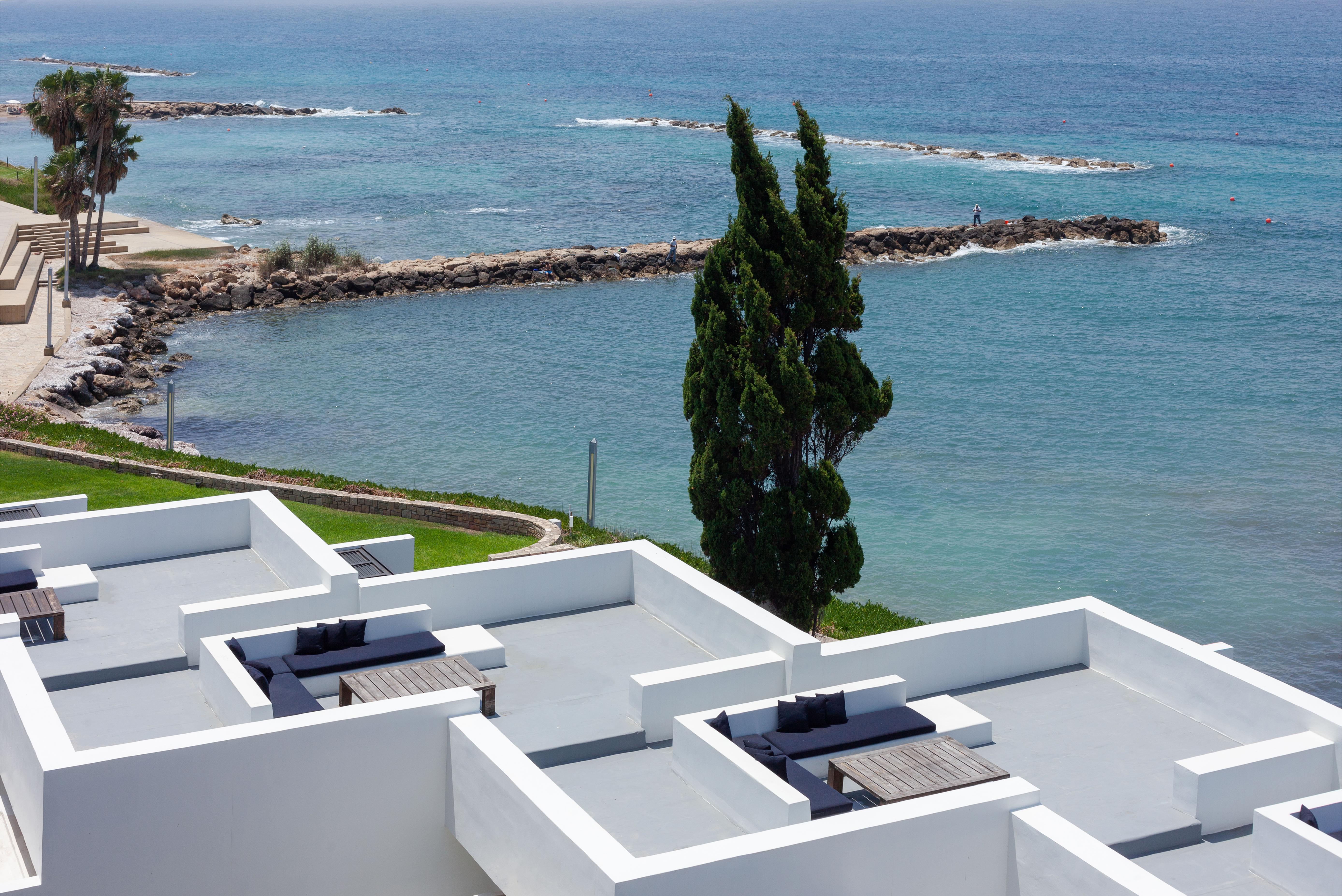 Almyra Hotel Paphos Bagian luar foto View of the Mediterranean Sea from the hotel