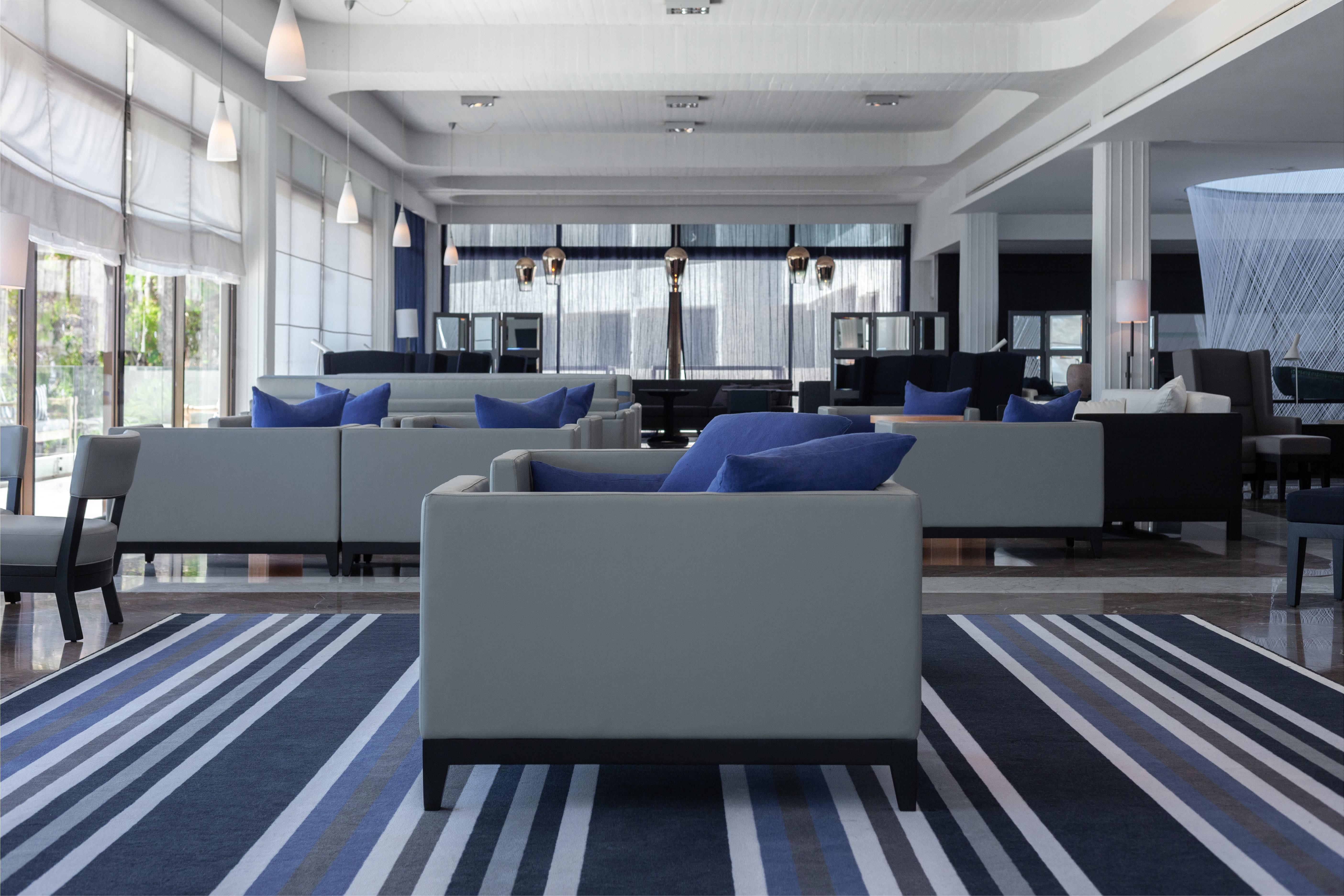 Almyra Hotel Paphos Bagian luar foto The lounge at the airport