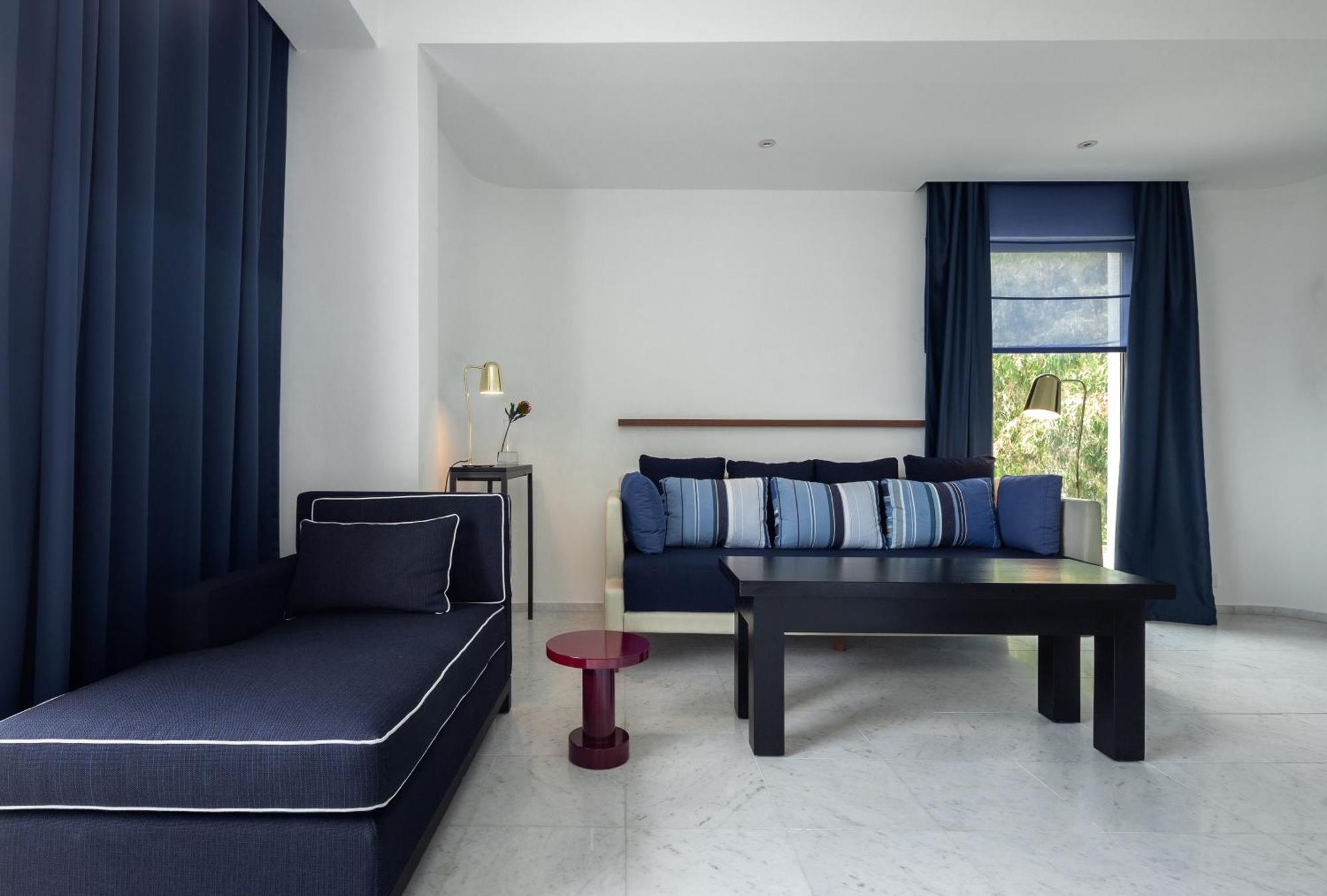 Almyra Hotel Paphos Bagian luar foto